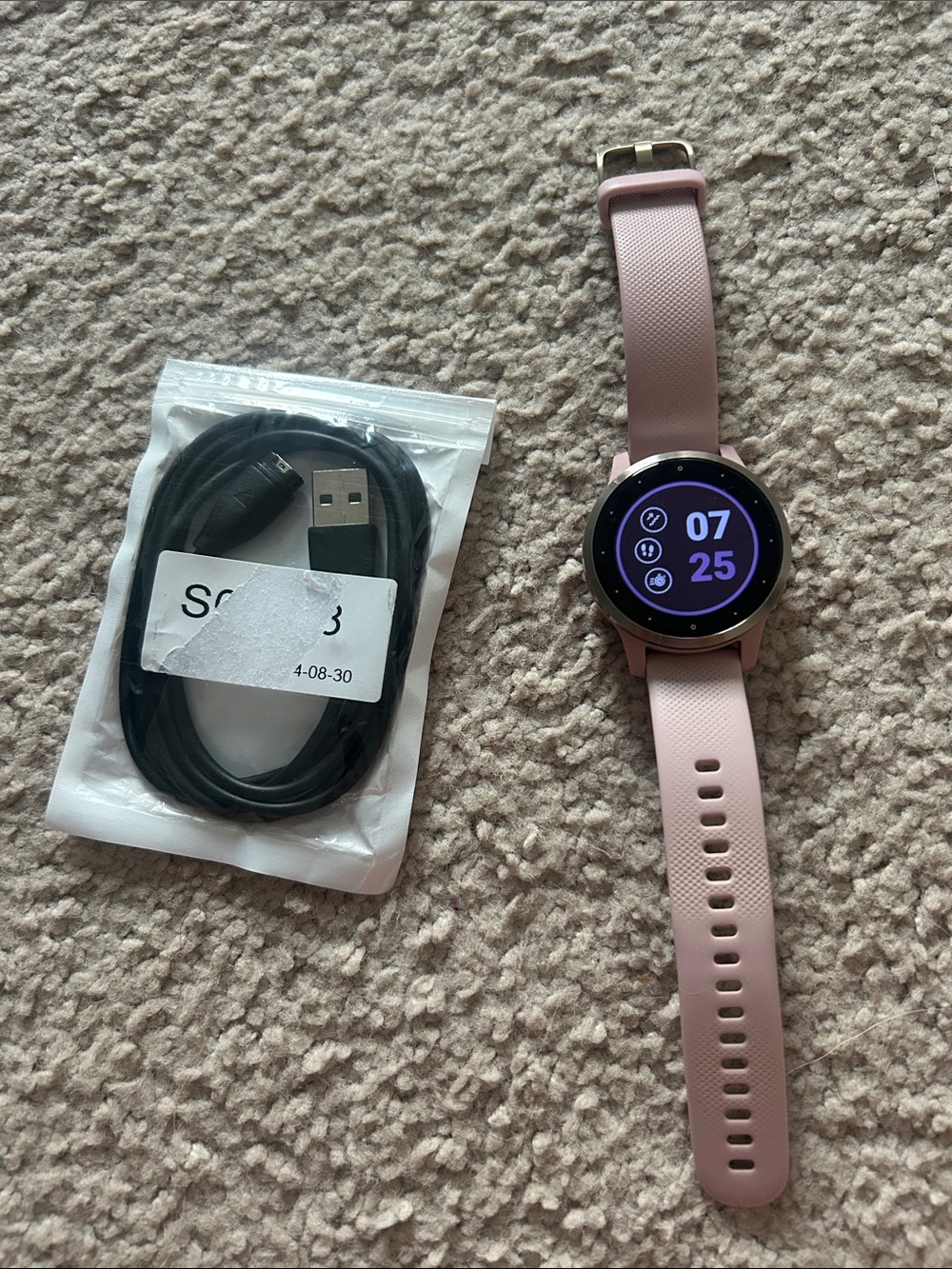 Pink Garmin Vivoactive 4s